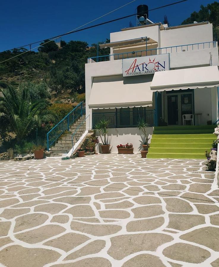 Aaron Studios Apartments Agia Fotia  Exteriör bild