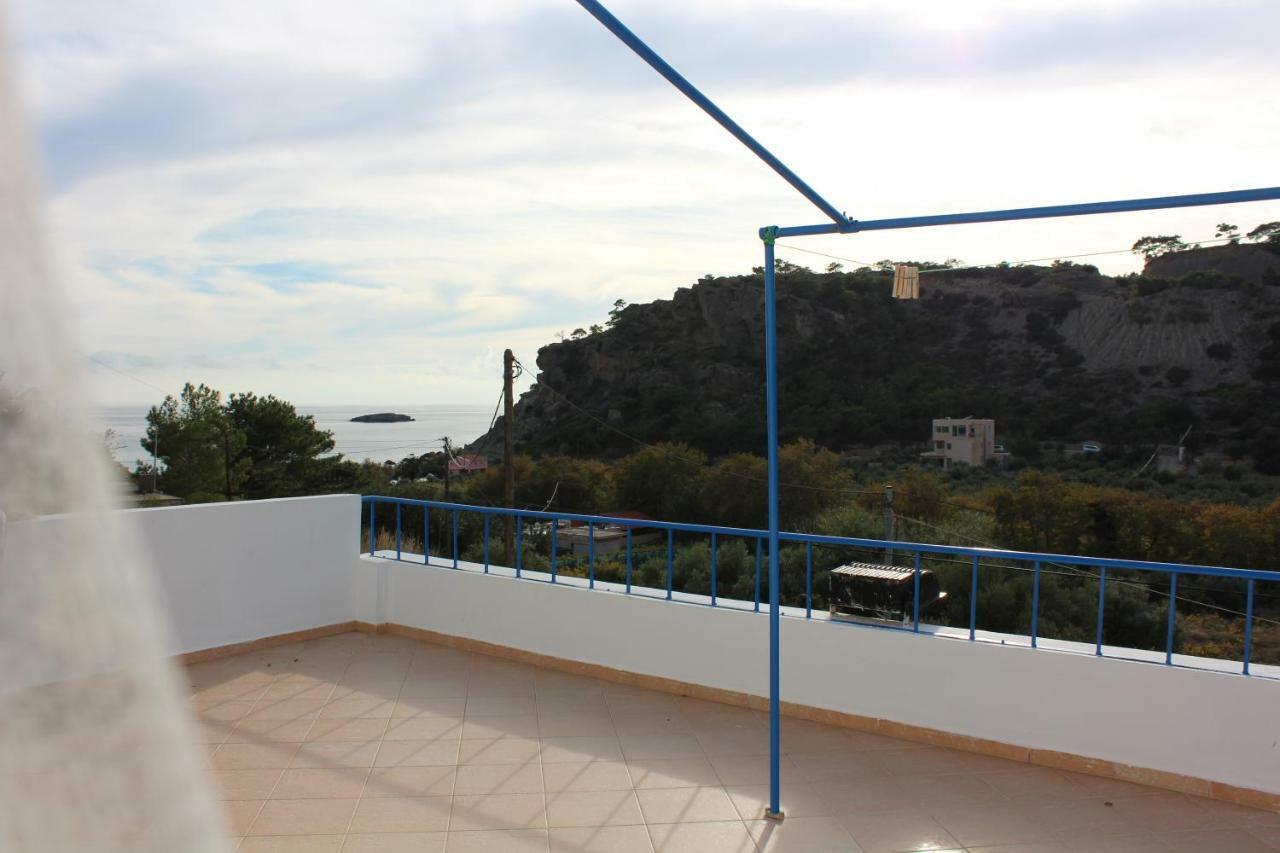 Aaron Studios Apartments Agia Fotia  Exteriör bild