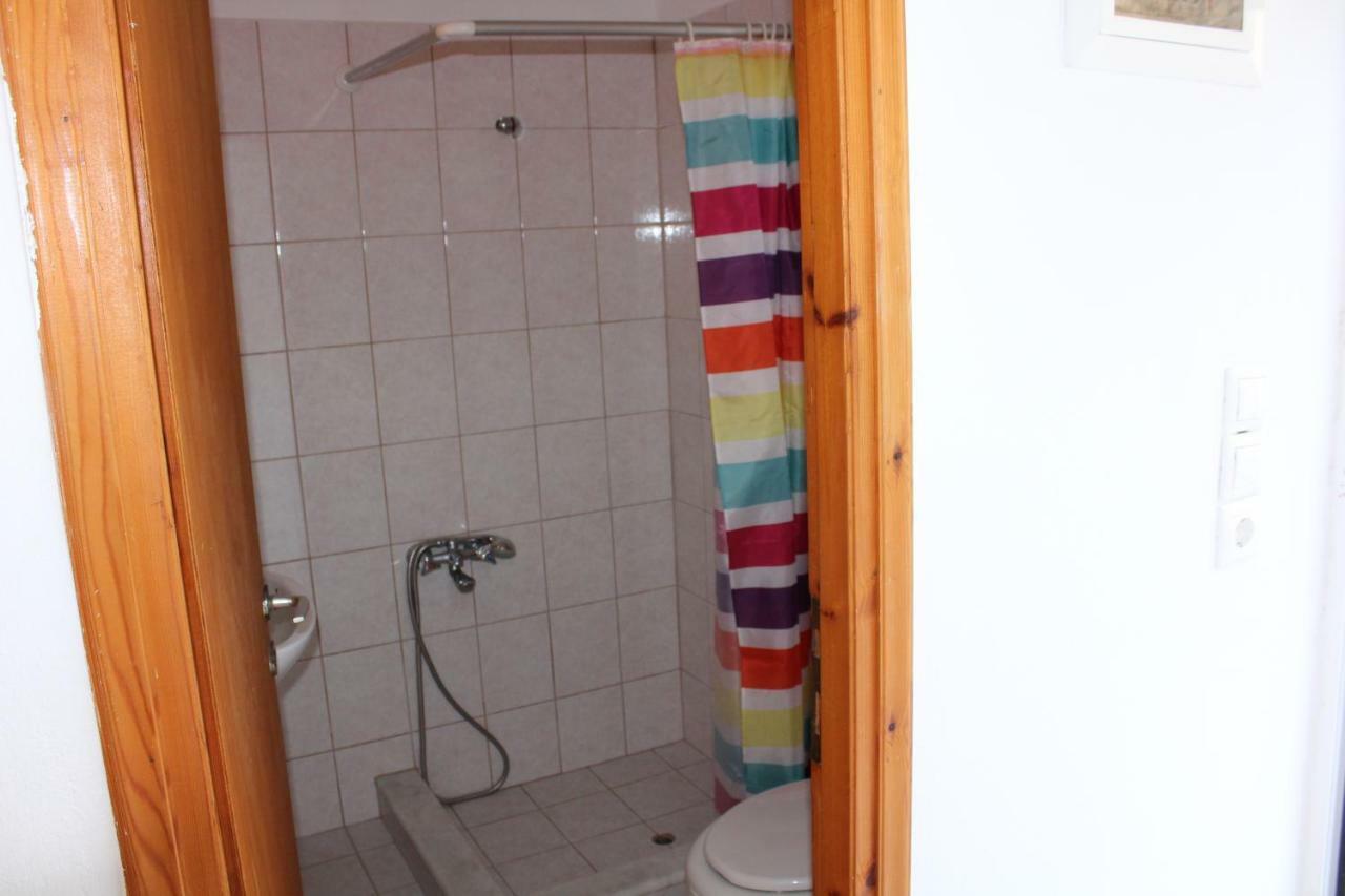 Aaron Studios Apartments Agia Fotia  Exteriör bild