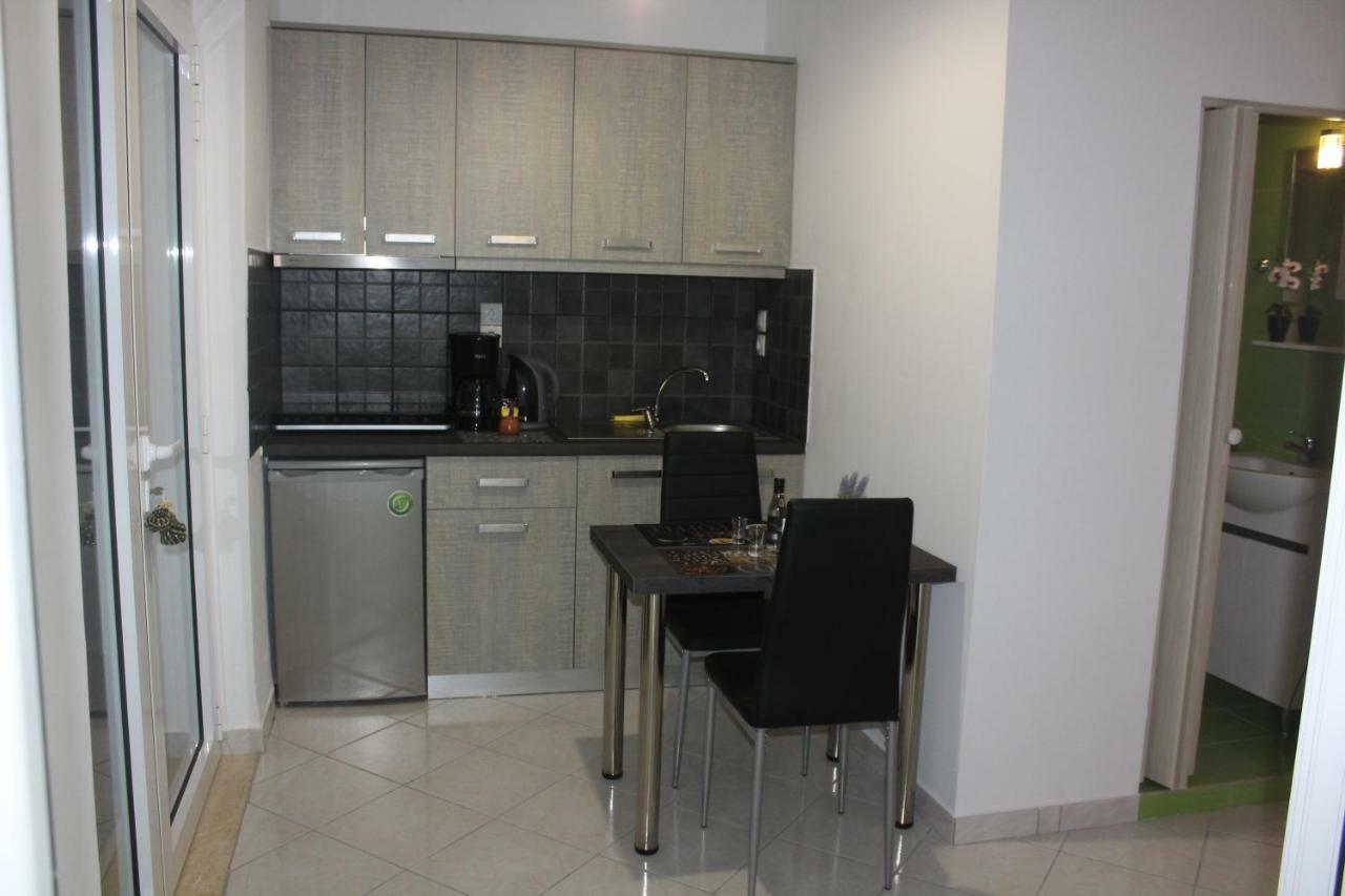 Aaron Studios Apartments Agia Fotia  Exteriör bild
