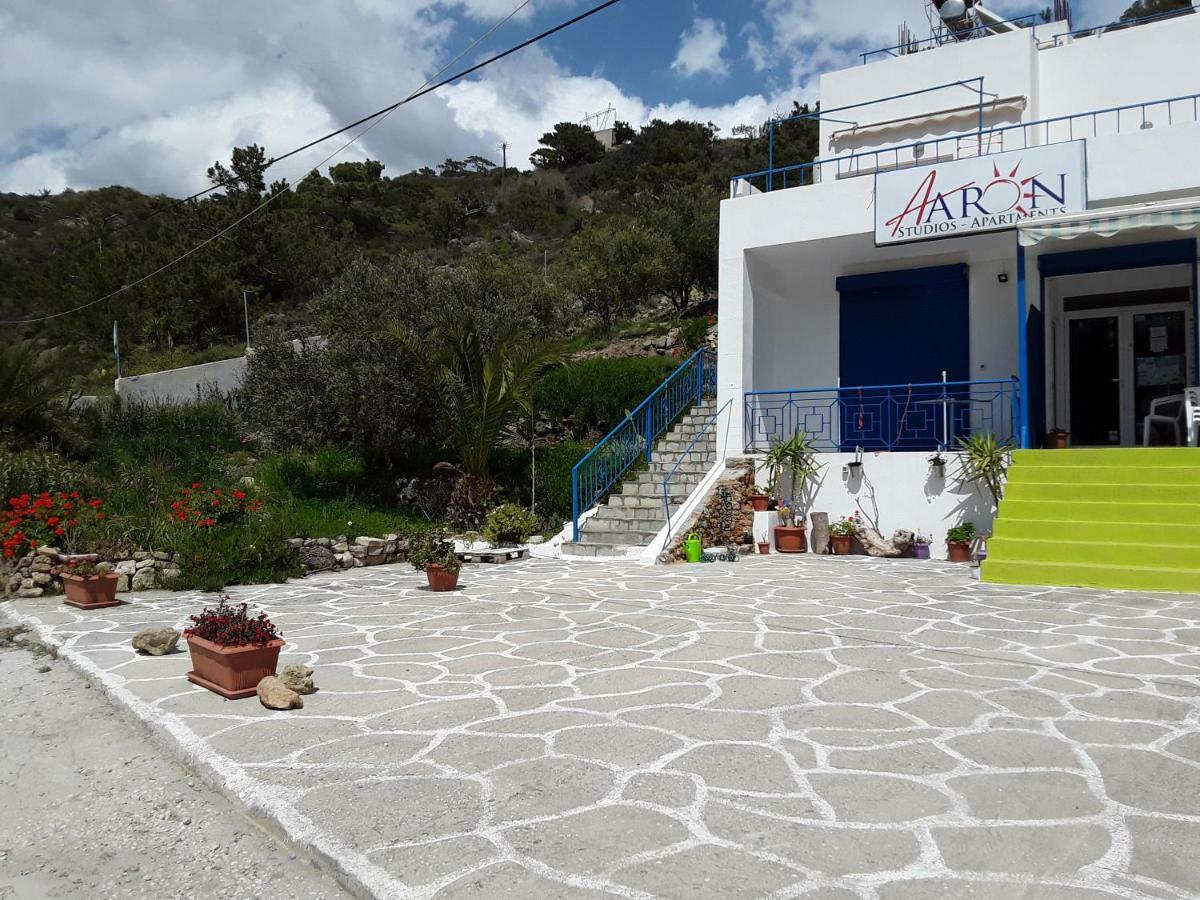 Aaron Studios Apartments Agia Fotia  Exteriör bild